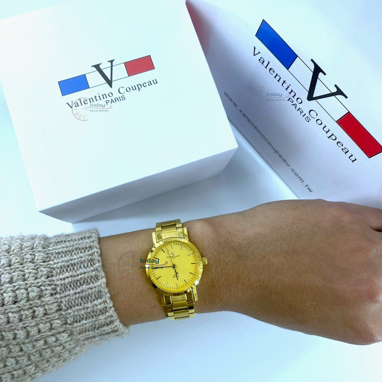 范倫鐵諾 古柏 Coupeau Women's Watch 61576AAKL Gold Tone Stainless Steel Band