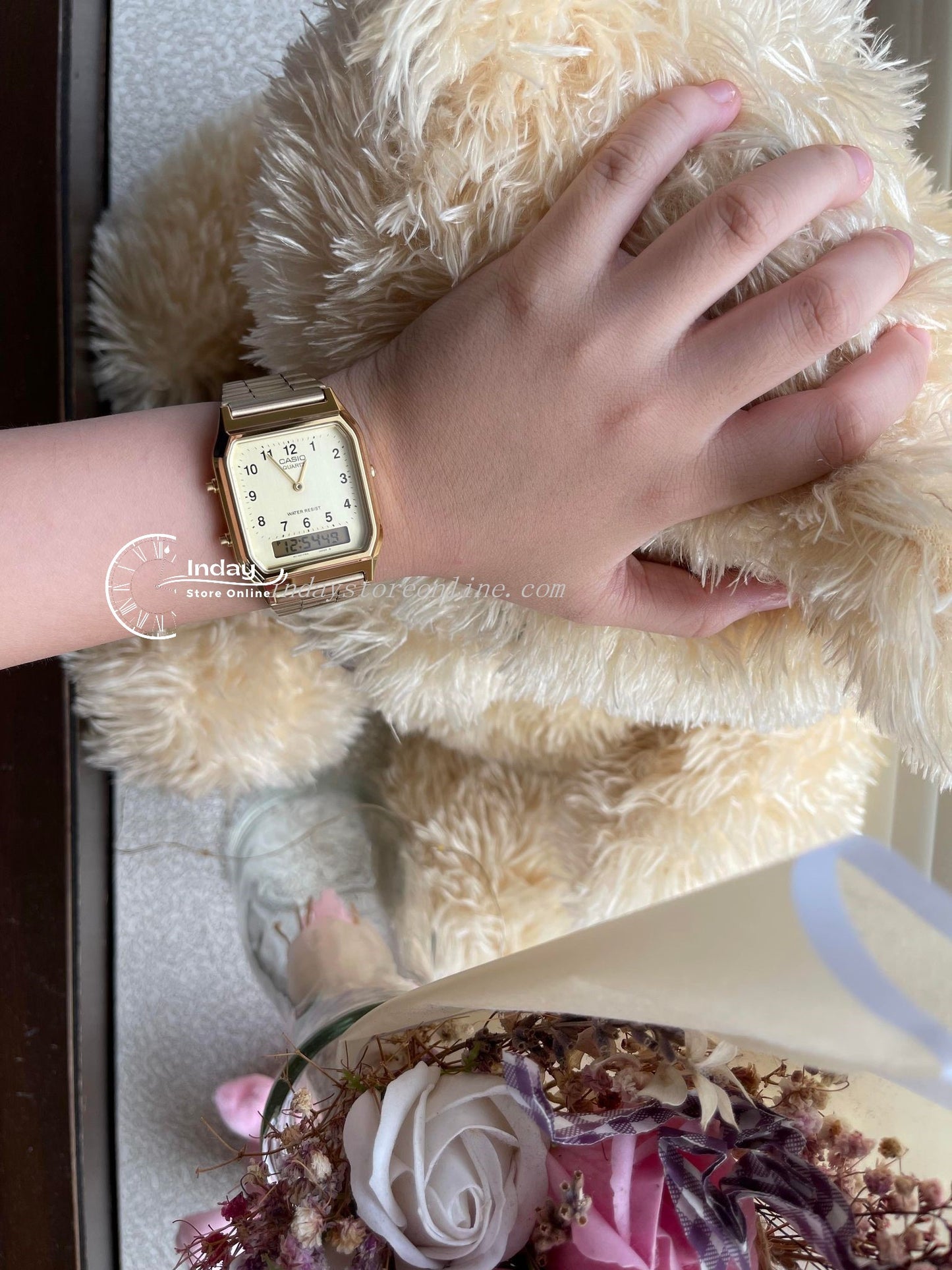 Casio Vintage Unisex Watch AQ-230GA-9B Gold Plated Stainless Steel Self-adjustable Band
