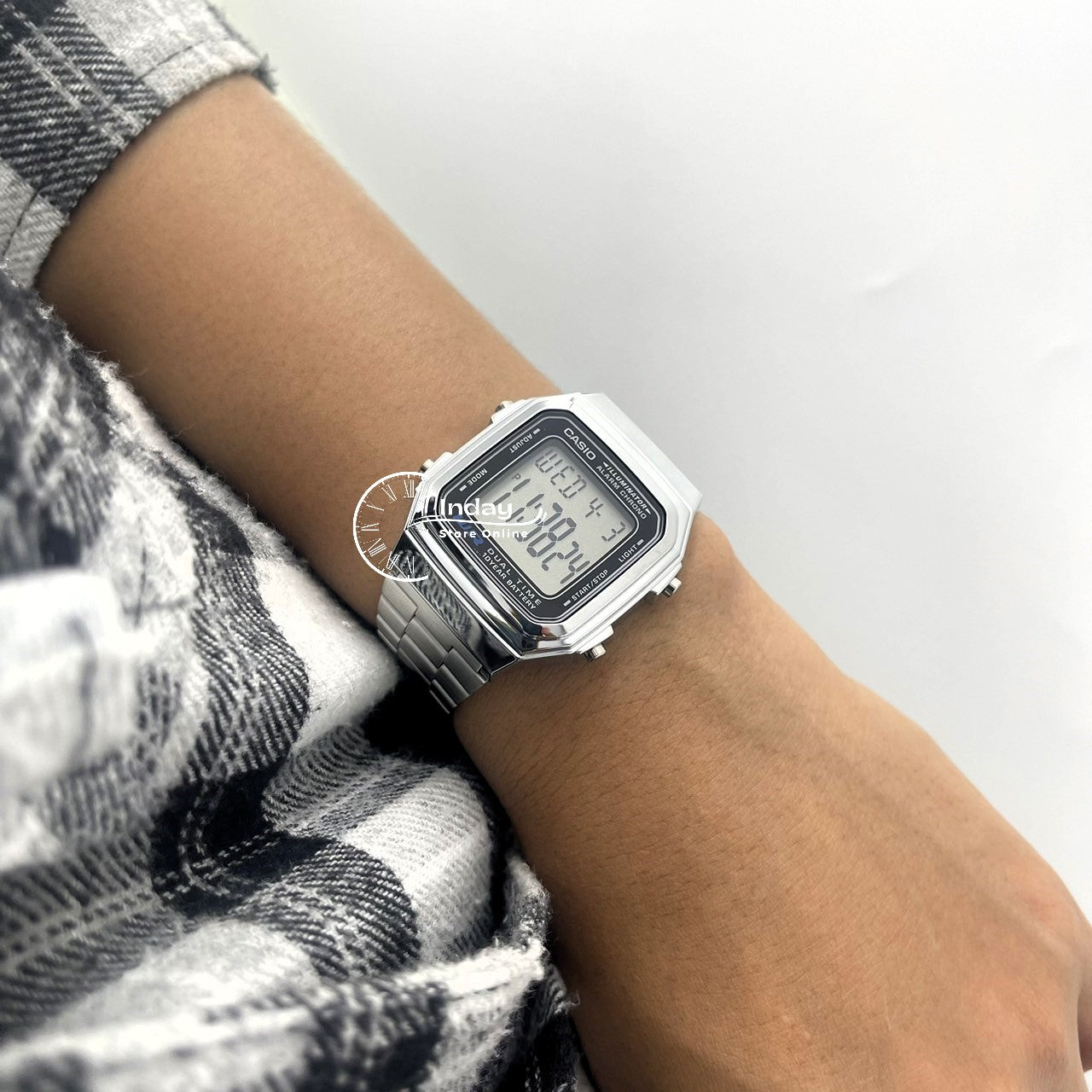 Casio Vintage Unisex Watch A178WA-1A Resin Glass Adjustable Clasp Stainless Steel Band Battery Life 10-Years