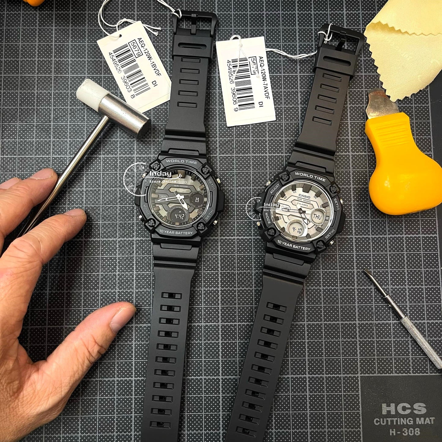 Casio Analog-Digital Men's Watch AEQ-120W-1B Resin Glass Resin Band Battery Life: 10 Years