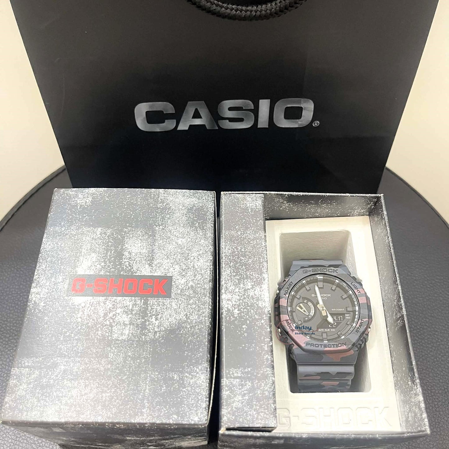 Casio G-Shock Men's Watch GA-2100CM-8A Mineral Glass Shock Resistant
Carbon Core Guard Structure Battery Life: 3 Years