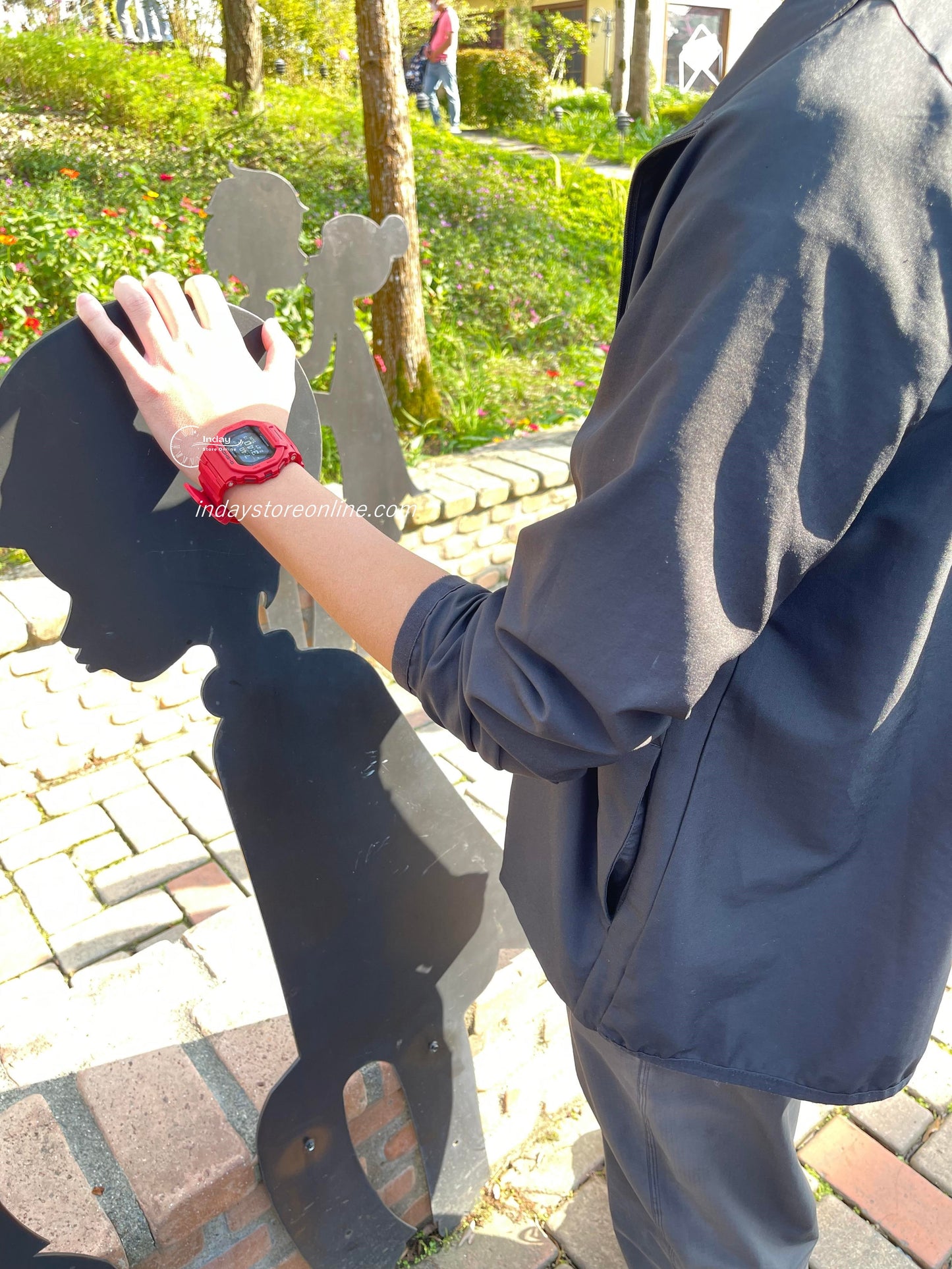 Casio G-Shock Men's Watch GBD-200RD-4 Digital G-Squad Red Out Sports Edition Great for Runner Mobile link (Automatic connection, wireless linking using Bluetooth®) s