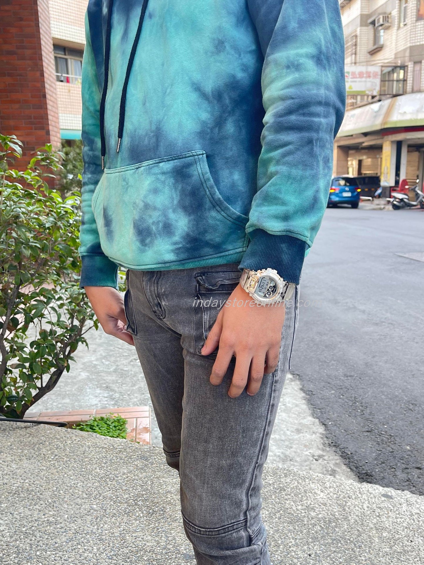 Casio G-Shock Men's Watch GM-6900SCM-1 Digital 6900 Series Transparent Color Shock Resistant 200-meter Water Resistance Mineral Glass