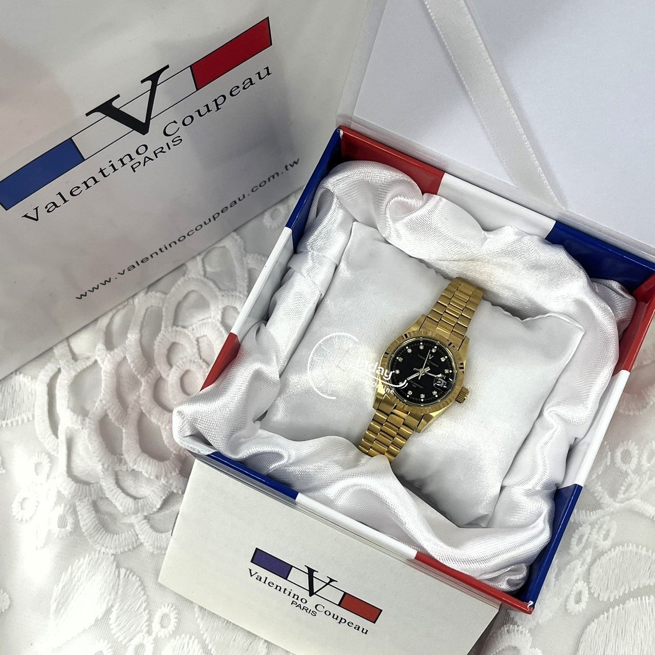范倫鐵諾 古柏 Coupeau Women's Watch 12169KL-18 Gold Tone Stainless Steel Band