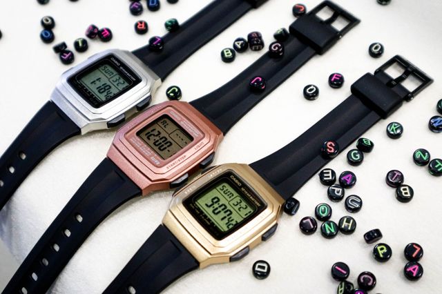 Casio Digital Women's Watch F-201WAM-7A Digital Resin Band Resin Glass Battery Life: 10 years