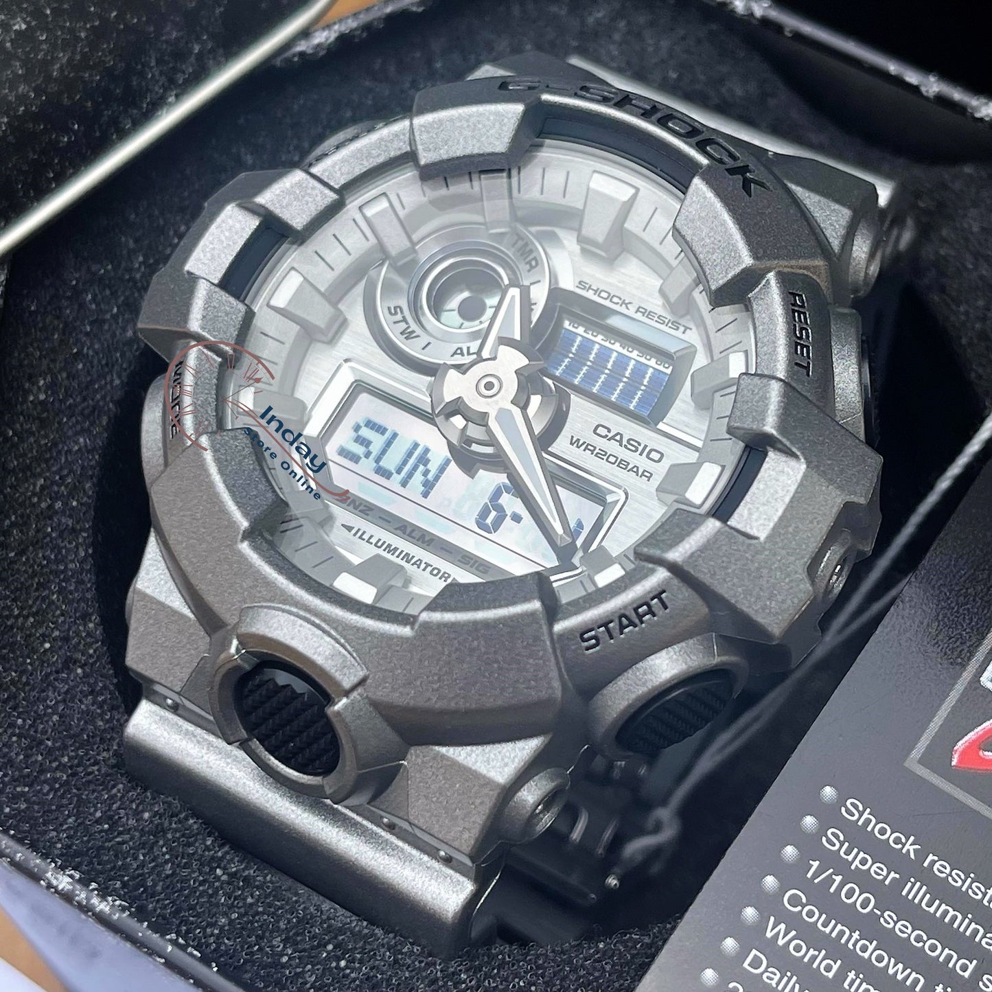 Casio G-Shock Men's Watch GA-700FF-8A Analog-Digital GA-700 Series Retro-Futuristic in Metallic Silver Vintage Visions