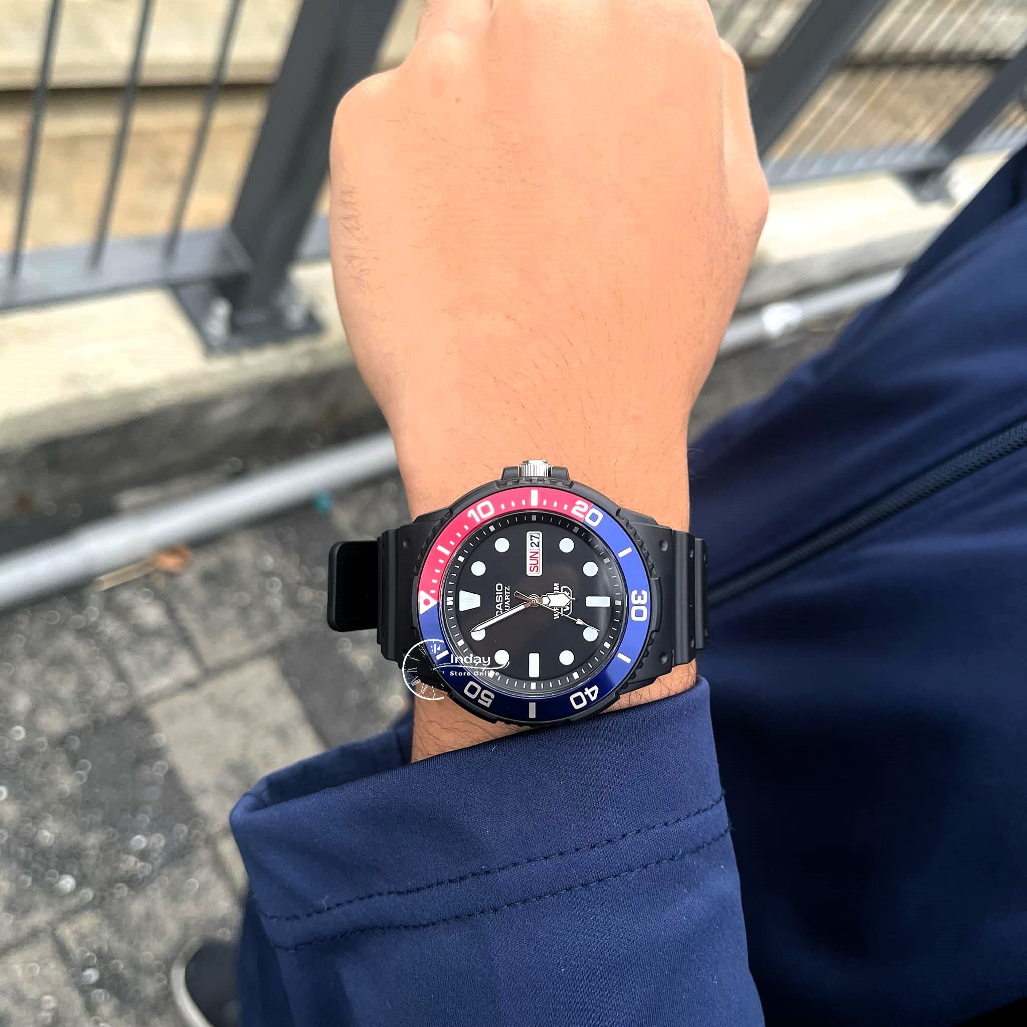 Casio Orologio Uomo MRW-230H-1E2VCF – Analogico Al Quarzo, Cinturino In Resina, 100m Water Resist, Lunetta Girevole In Alluminio