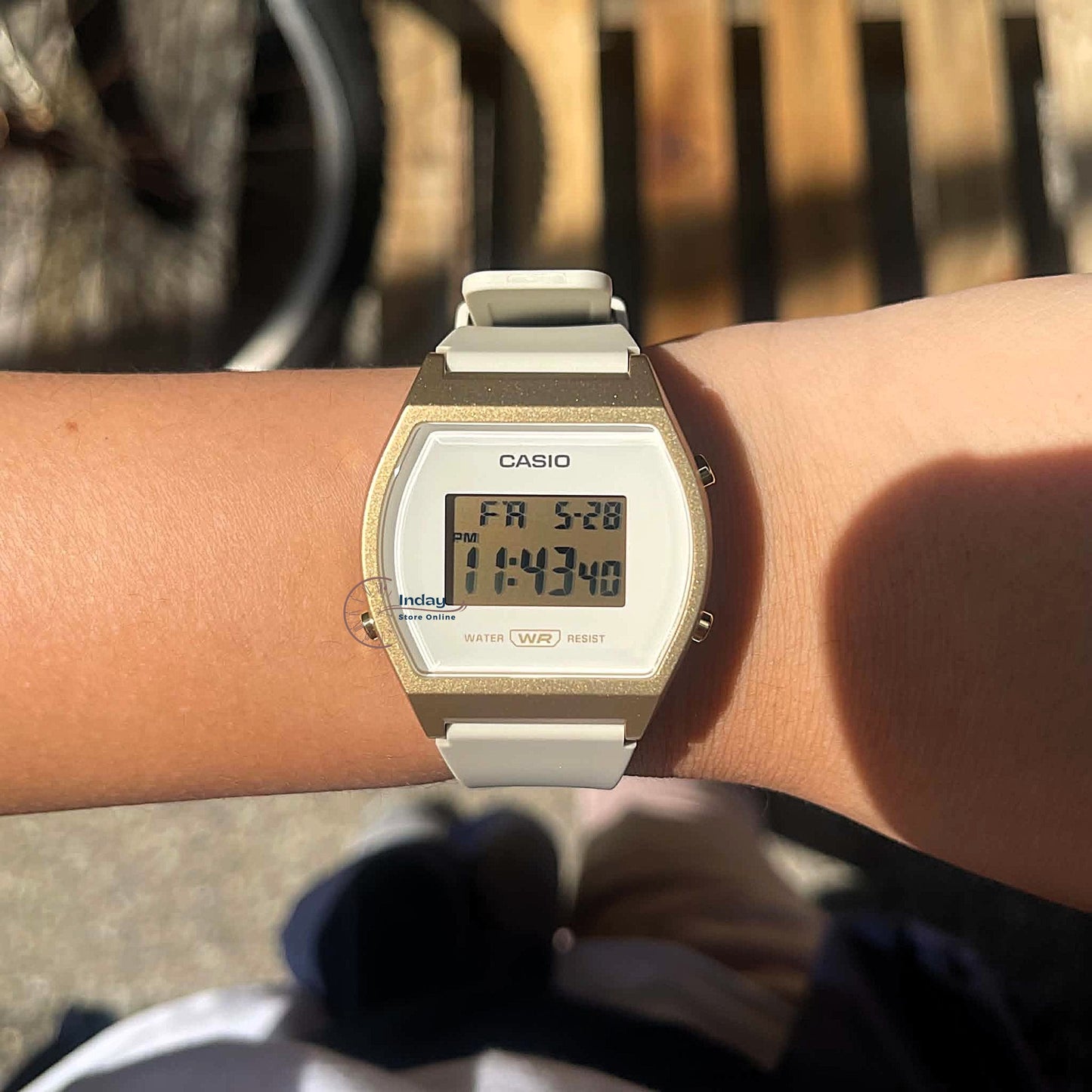 Casio Digital Women's Watch LW-204-9A Resin Glass Resin Band Battery Life: 3 Years
