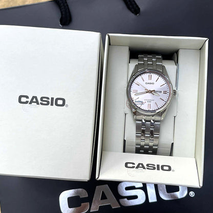 Casio Standard Women's Watch LTP-1335D-4A Mineral Glass Stainless Steel Band Triple-fold Clasp