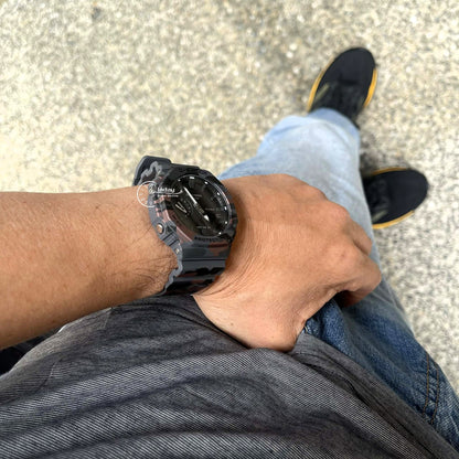 Casio G-Shock Men's Watch GA-2100CM-8A Mineral Glass Shock Resistant
Carbon Core Guard Structure Battery Life: 3 Years