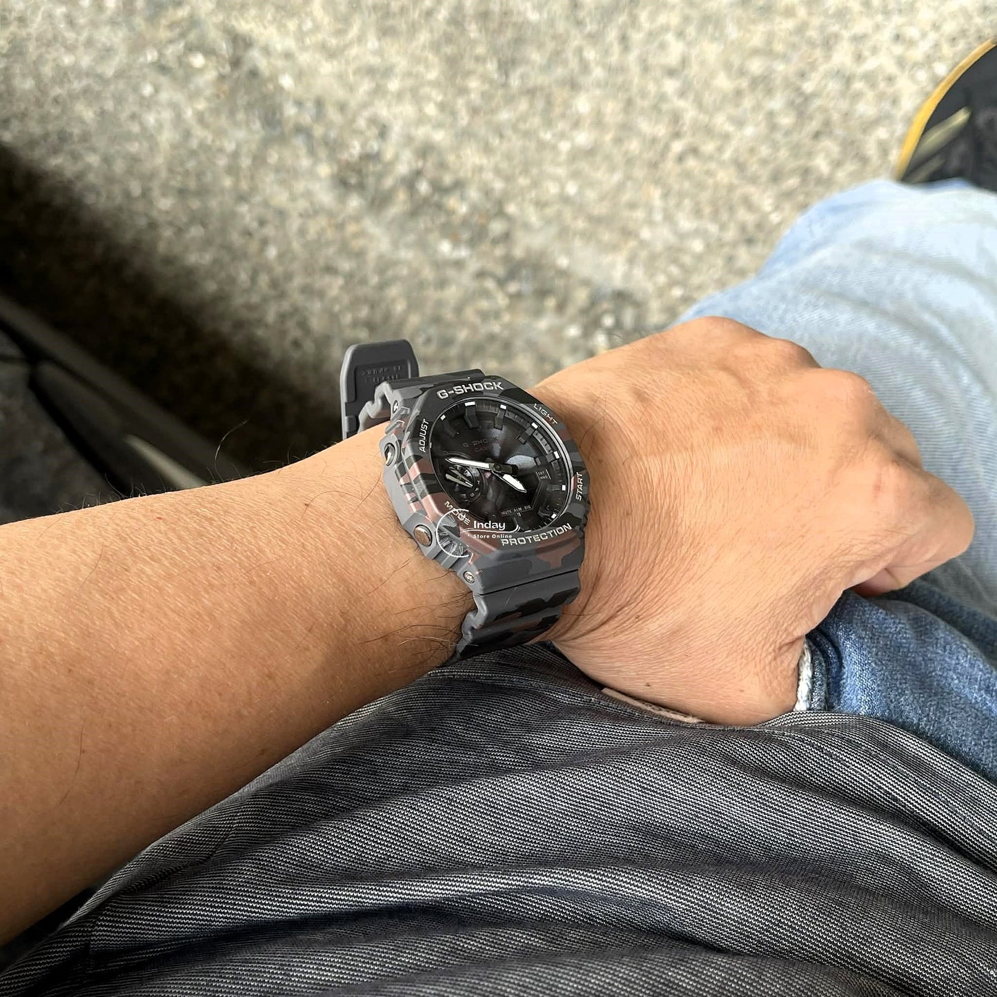 Casio G-Shock Men's Watch GA-2100CMD-8A Mineral Glass Shock Resistant
Carbon Core Guard Structure Battery Life: 3 Years