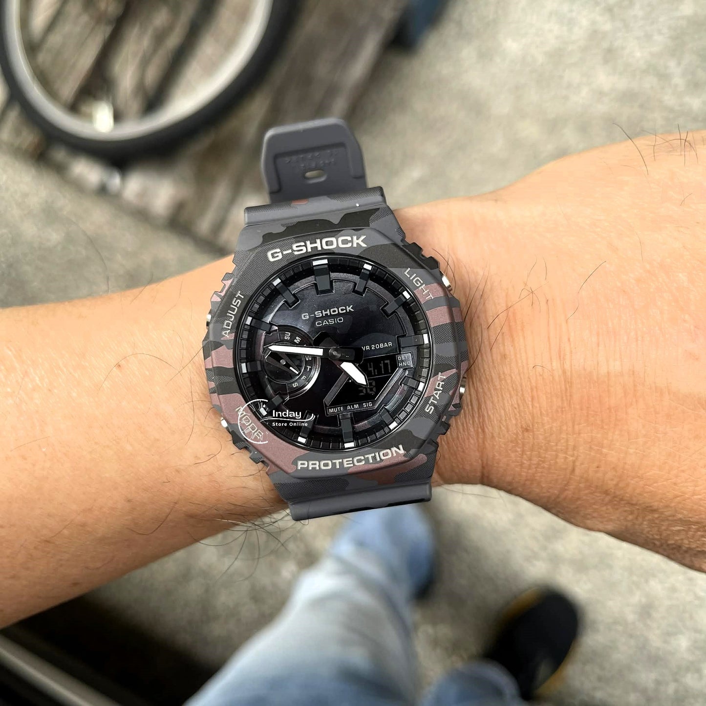 Casio G-Shock Men's Watch GA-2100CMD-8A Mineral Glass Shock Resistant
Carbon Core Guard Structure Battery Life: 3 Years