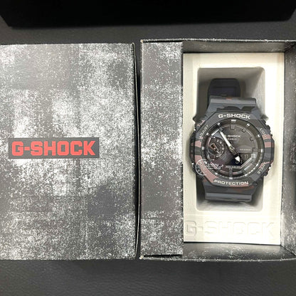 Casio G-Shock Men's Watch GA-2100CMD-8A Mineral Glass Shock Resistant
Carbon Core Guard Structure Battery Life: 3 Years