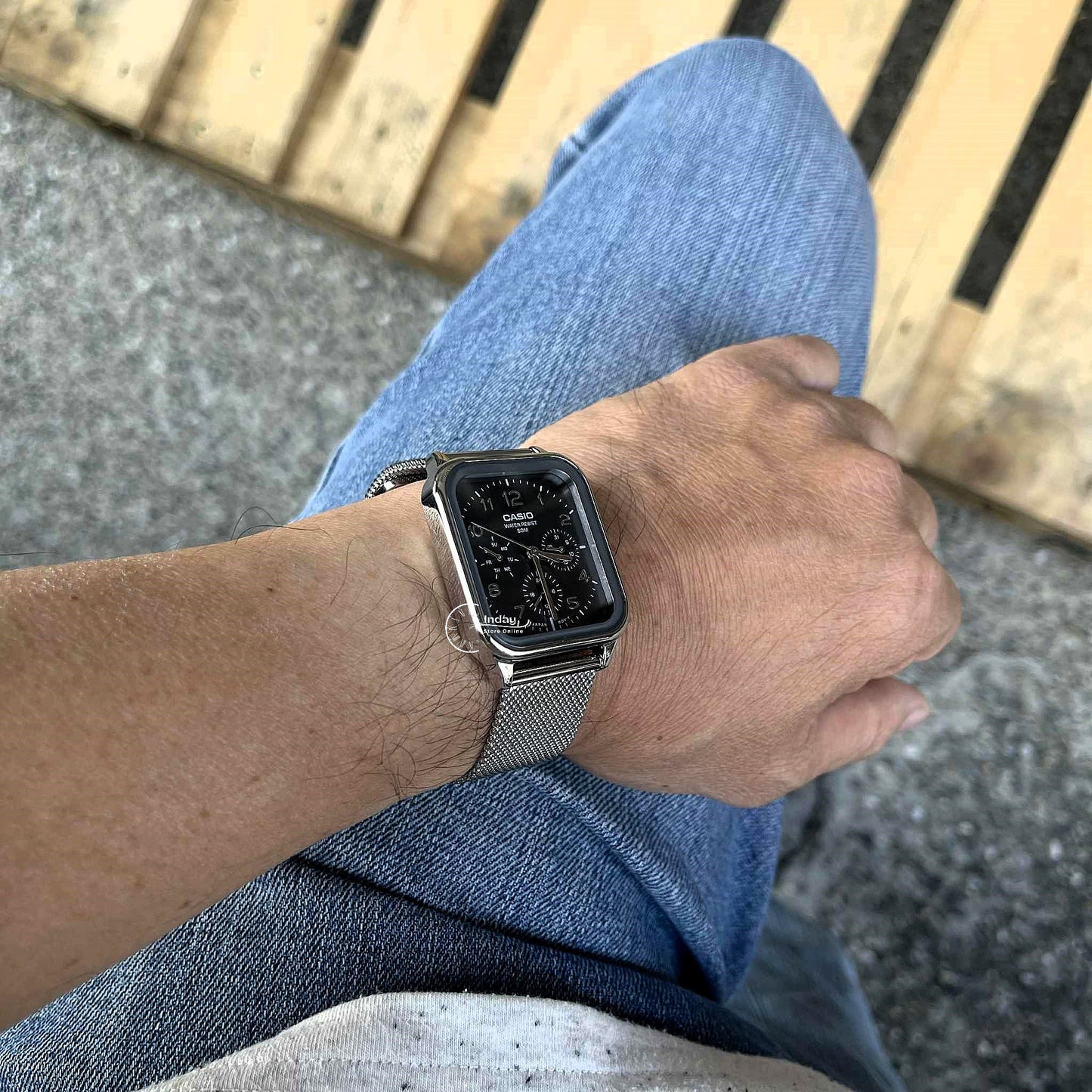 Casio Standard Unisex Watch MTP-M306M-8A Mineral Glass Adjustable Stainless Steel Mesh Band