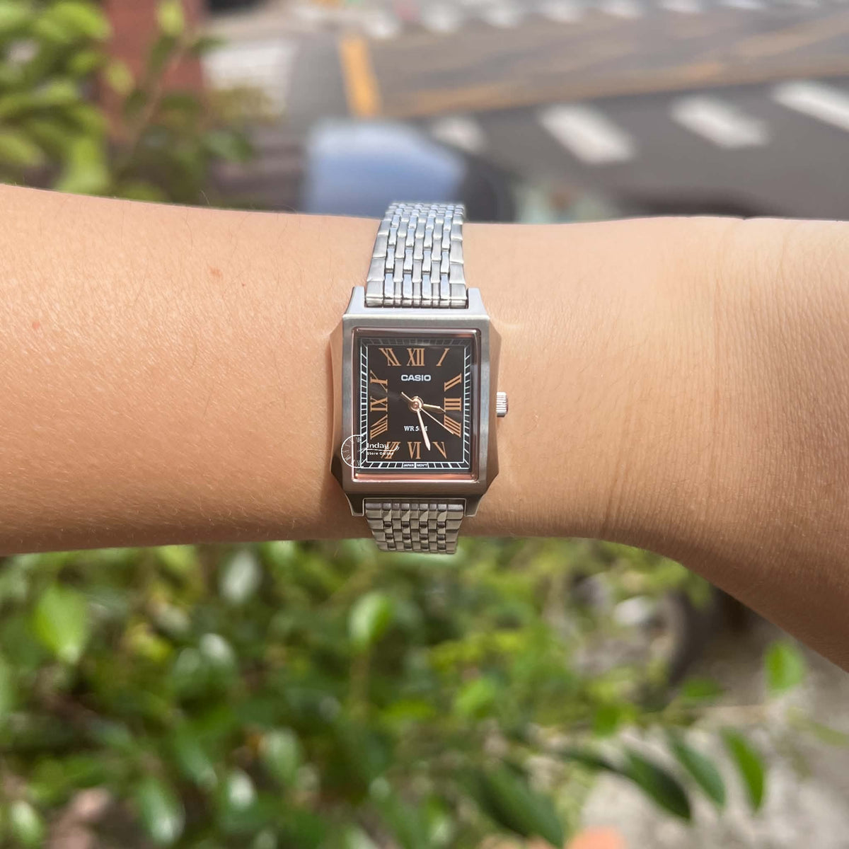 Casio Women's Watch LTP-B190D-1B Mineral Glass Classic Design Stainless Steel Band Adjustable Clasp Battery Life: 3 Years