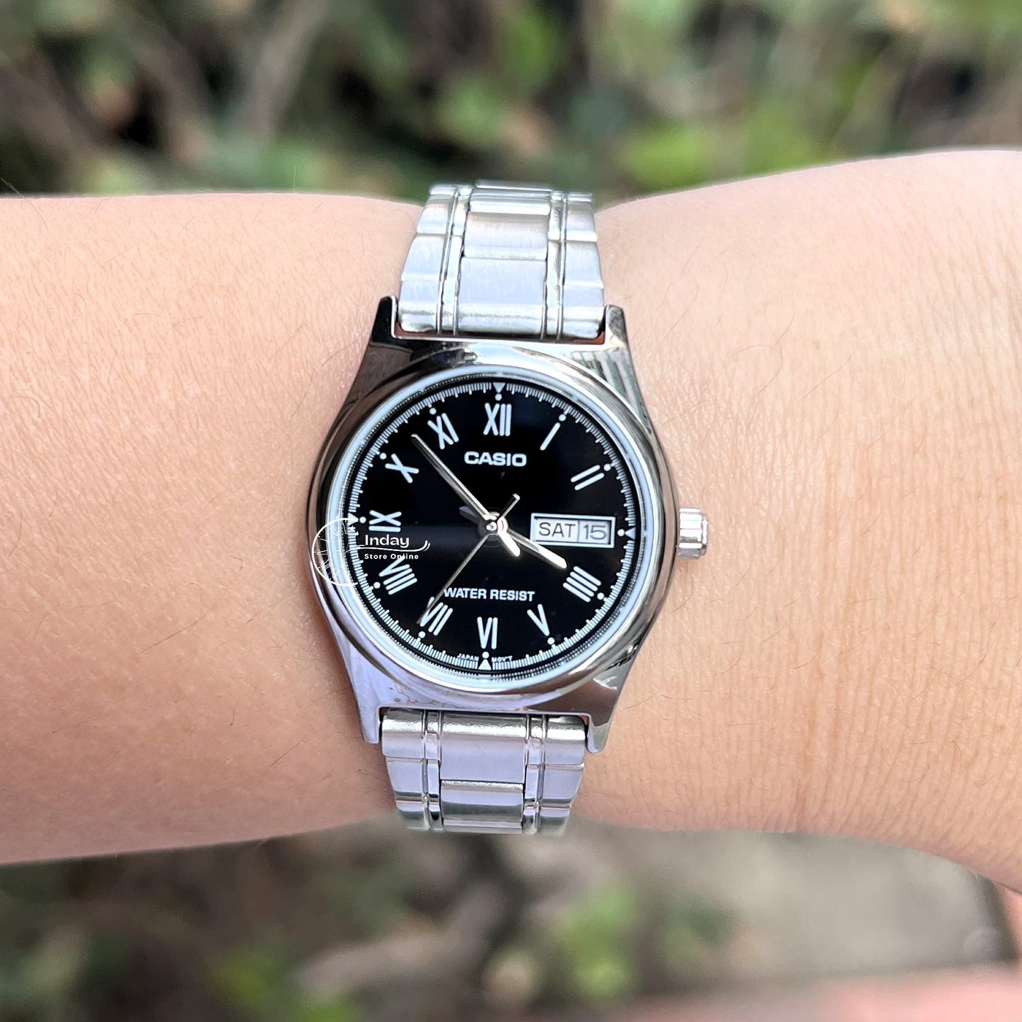 Casio Standard Women's Watch LTP-V006D-1B Mineral Glass Stainless Steel Band Battery Life: 3 Years