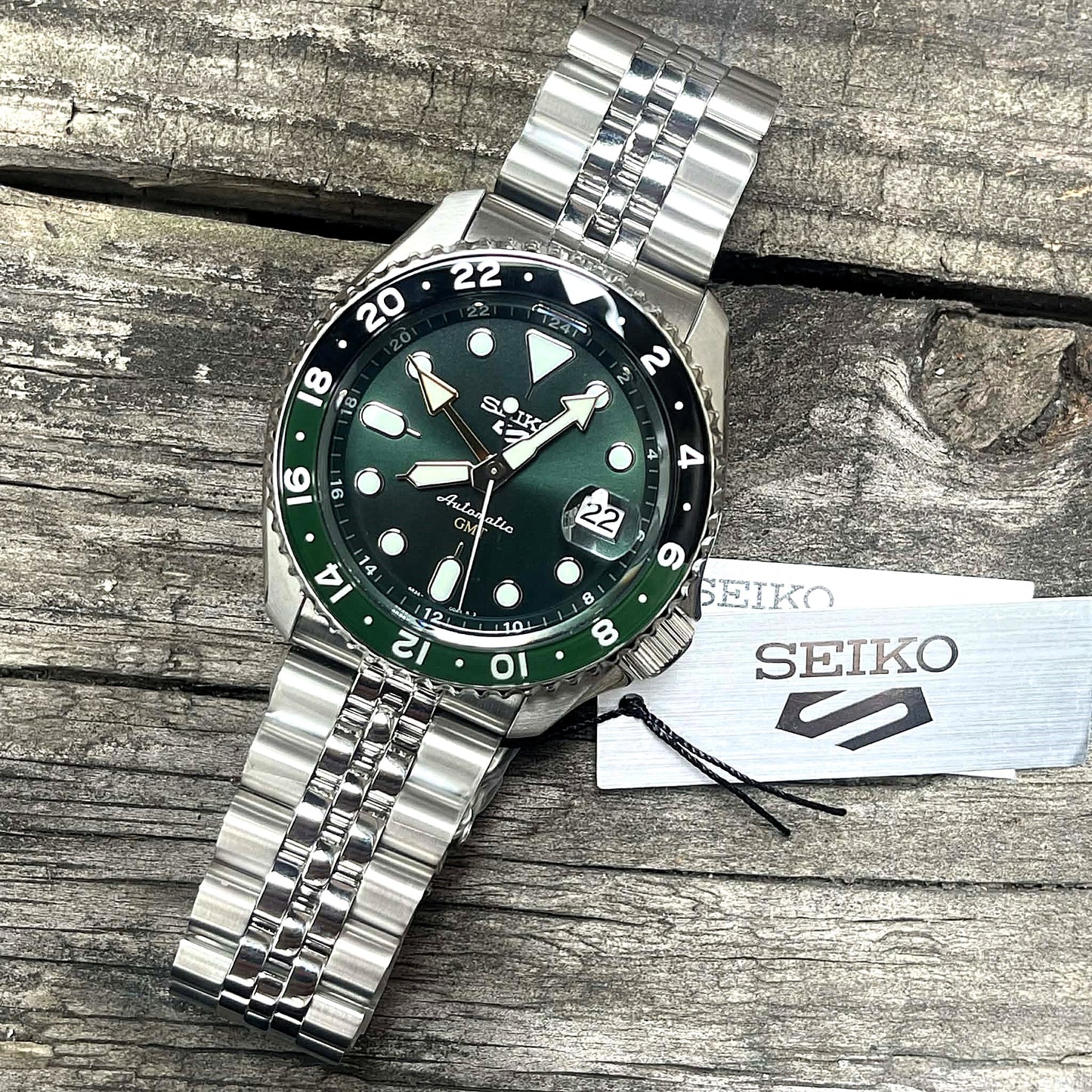 Seiko 5 Sports Men's Watch SSK035K1 Magnetic Resistance LumiBrite 24 Jewels