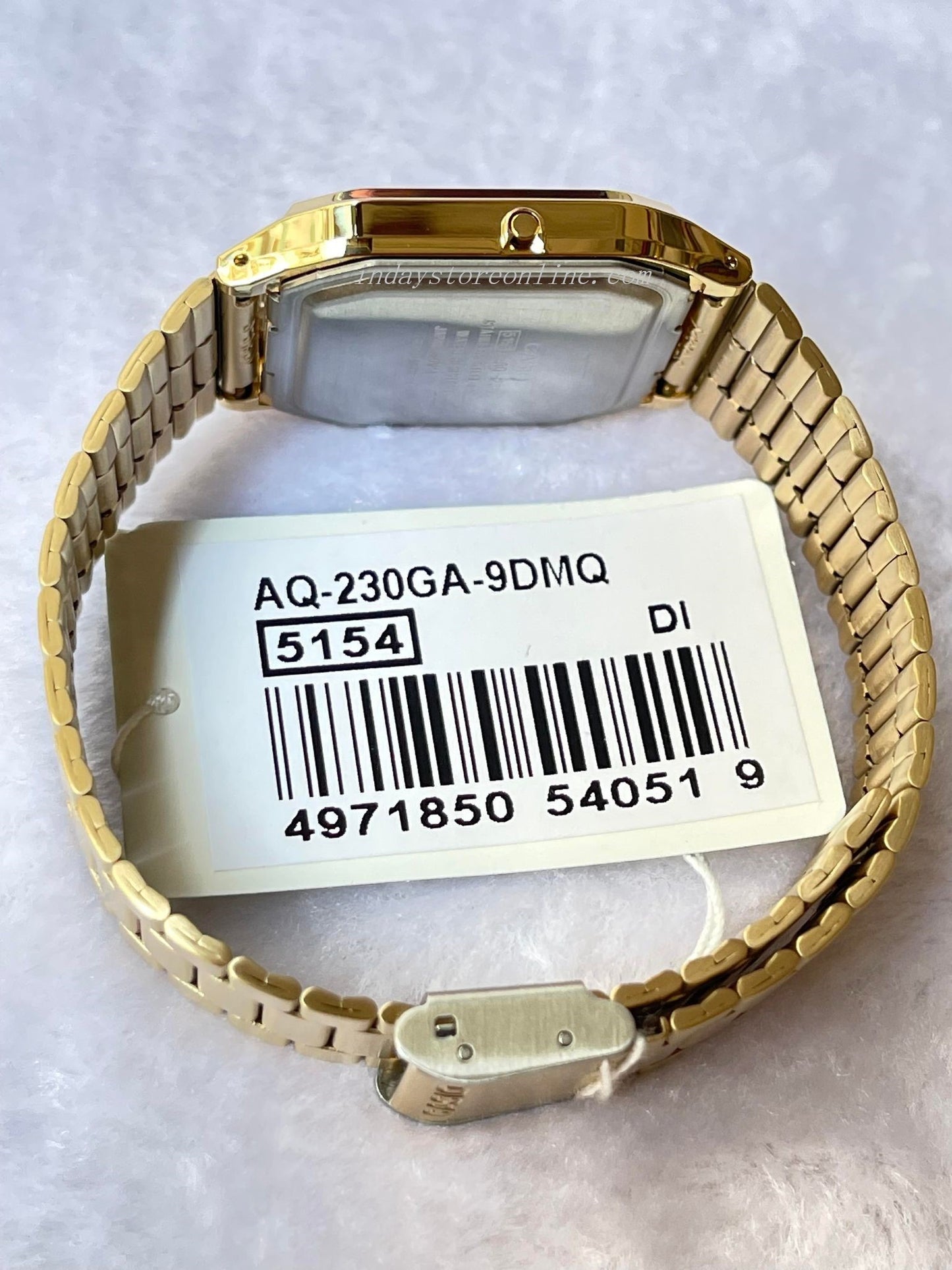 Casio Vintage Unisex Watch AQ-230GA-9D Gold Plated Stainless Steel Self-adjustable Band
