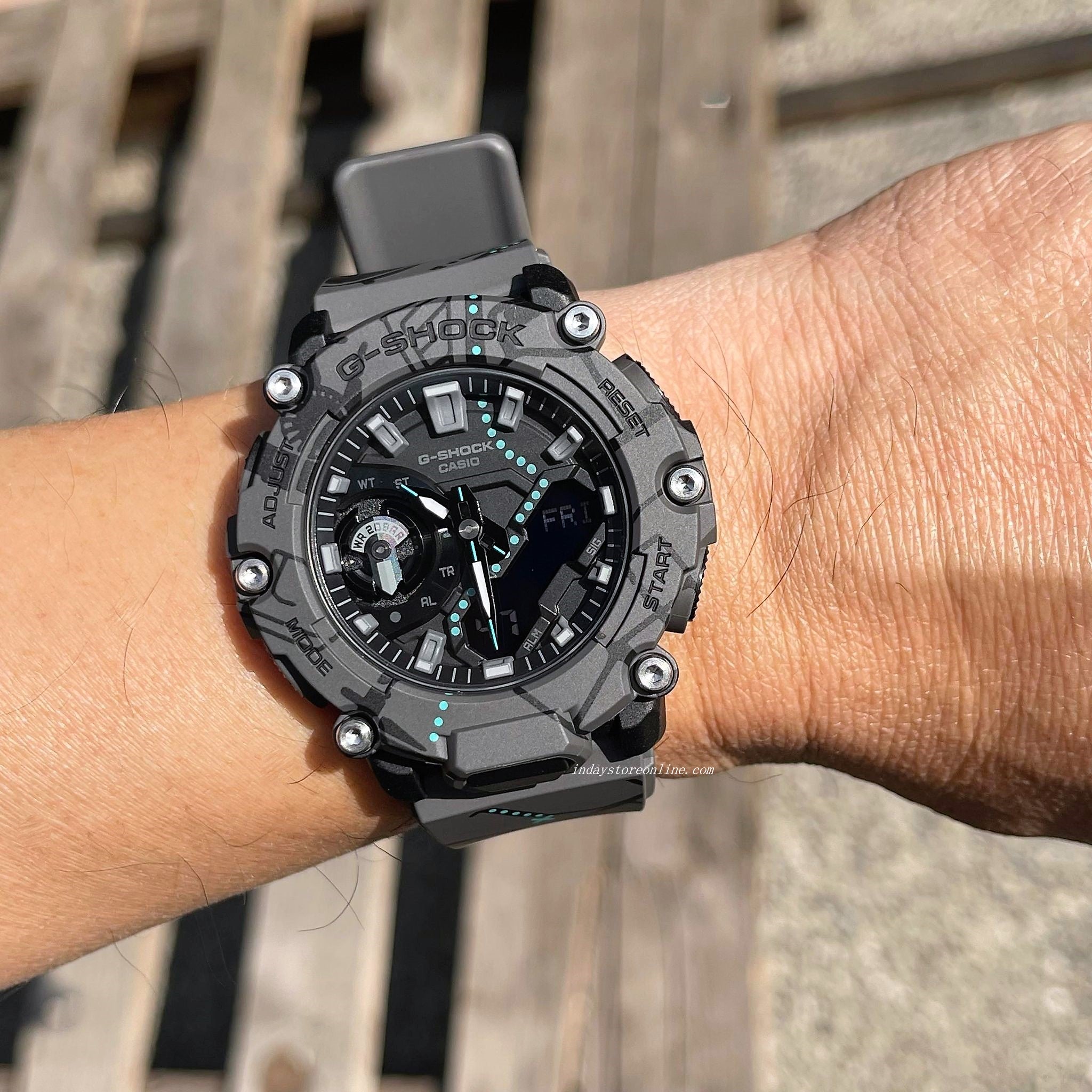 Casio G-Shock Men's Watch GA-2200SBY-8A Analog-Digital 2200 Series Treasure  Hunt Watches